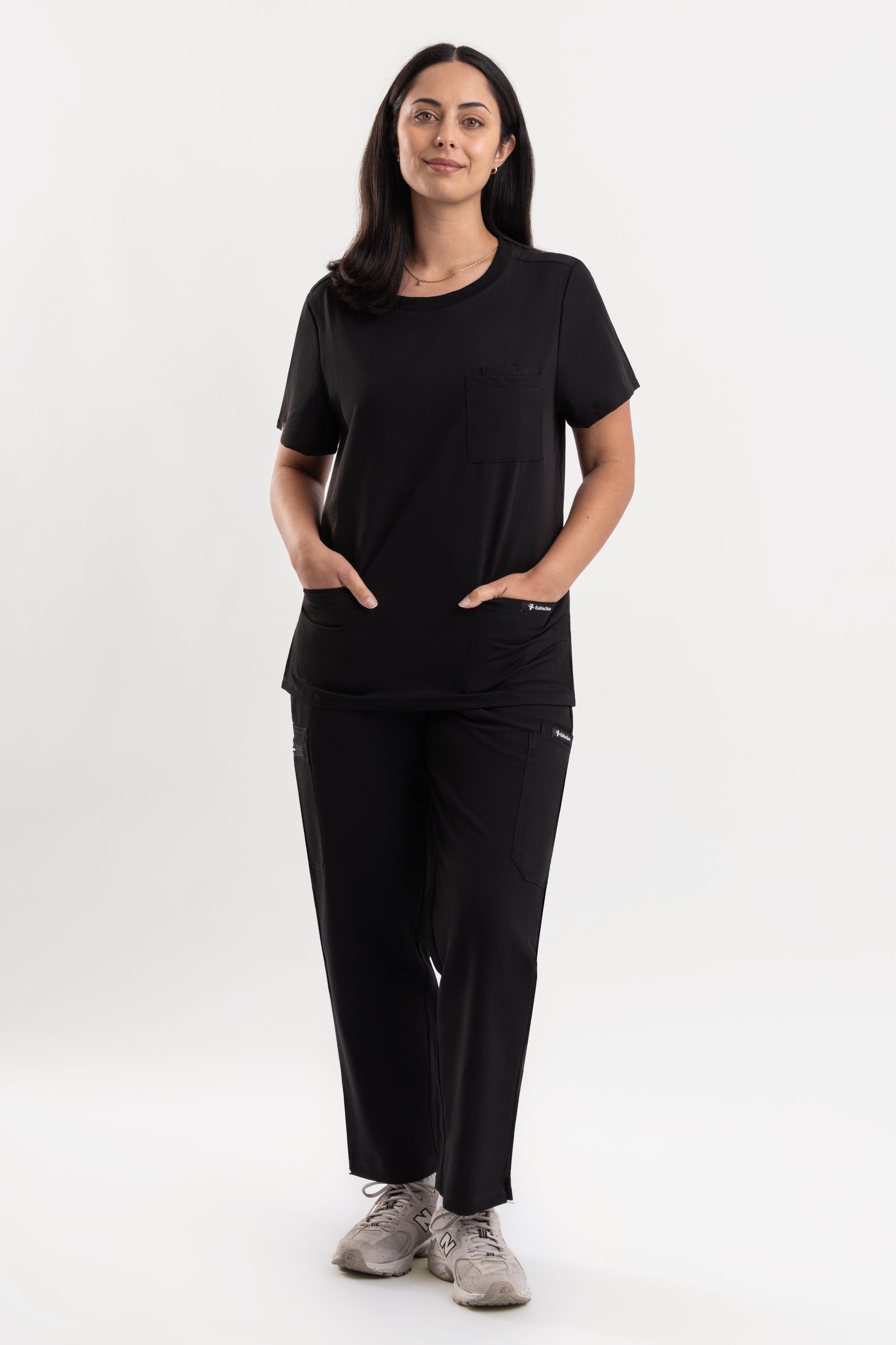 comfortable black scrub top for medical staff