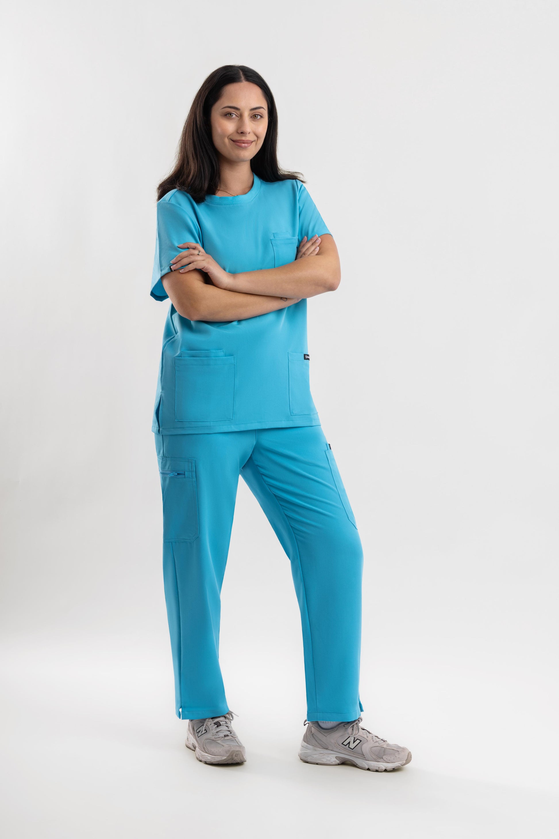 comfortable teal scrub top for nurses